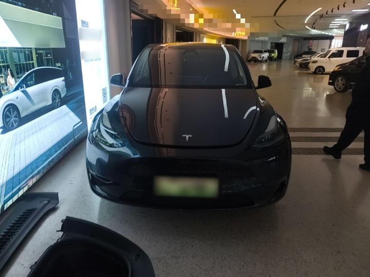 Model Y 2024 Long Range AWD photo 2