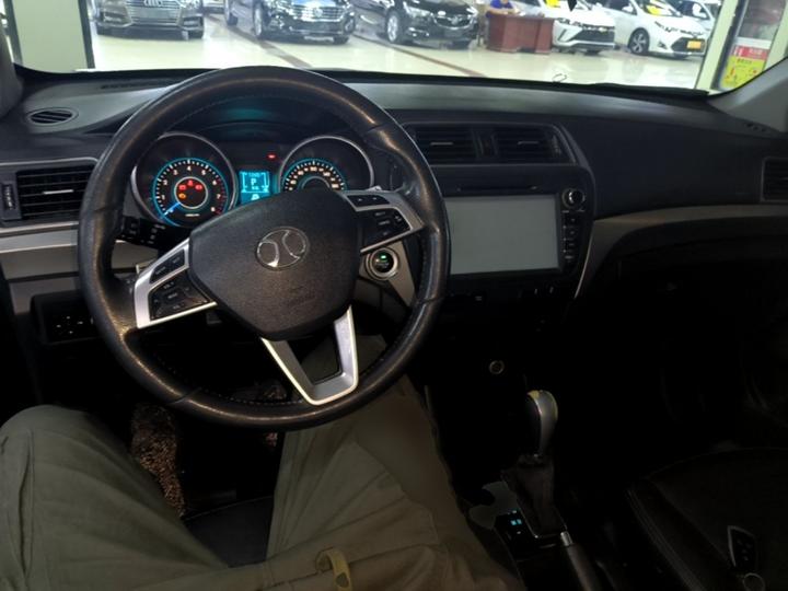BAIC X65 2015 2.0T AT Comfort photo 5