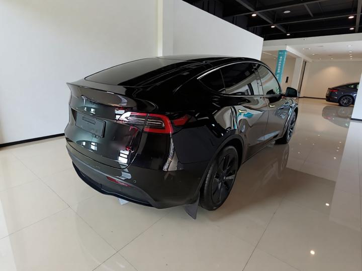 Model Y 2023 RWD photo 4