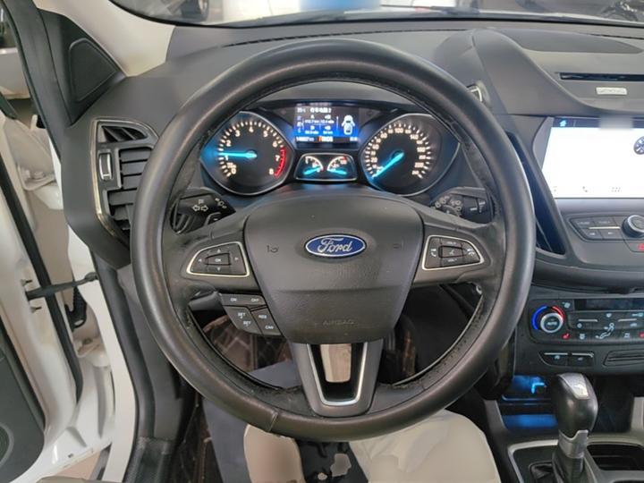Kuga 2017 EcoBoost 180 RWD photo 3