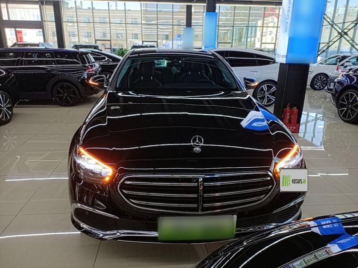 E-Class EV 2022 Facelift E 350 e L PHEV photo 2