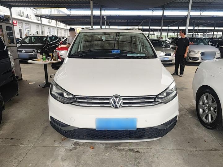 2021 L 280TSI DSG 7-Seater photo 2
