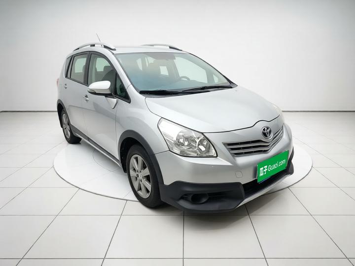 2015 180E CVT Crossover photo 3