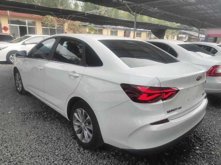 Cruze 2021 320 AT photo 4