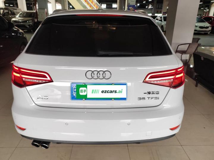 A3 2018 30 Anniversary Sportback 35 TFSI Progressive photo 3