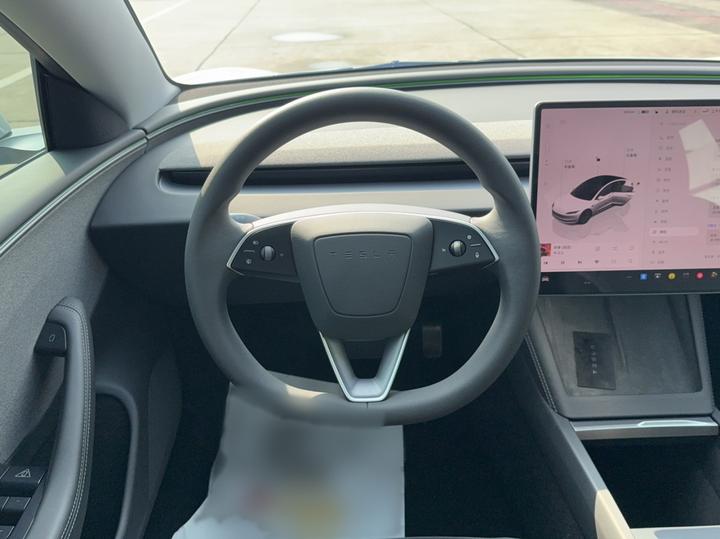 Model 3 2025 RWD photo 2