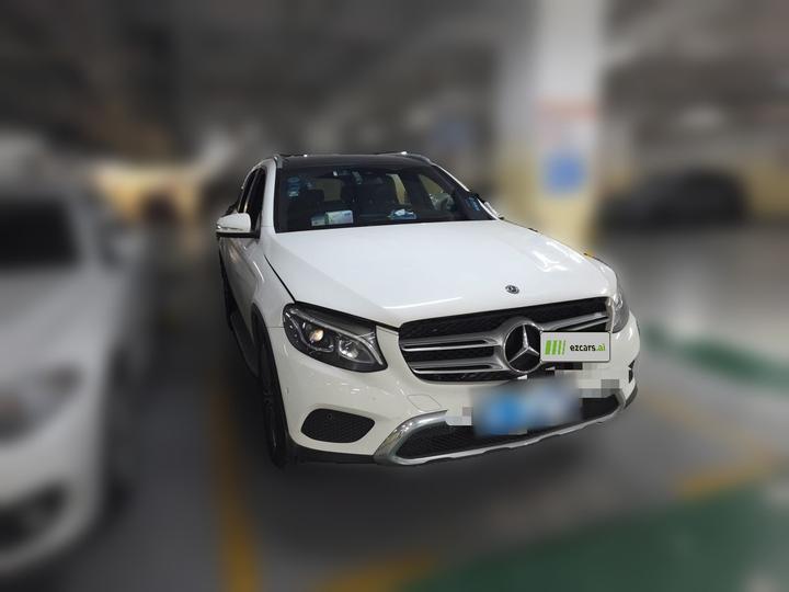 GLC 2017 GLC 200 4MATIC photo 2