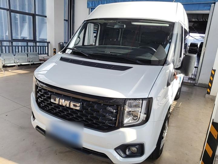 2023 2.0T MT Short Wheelbase 6-Seater