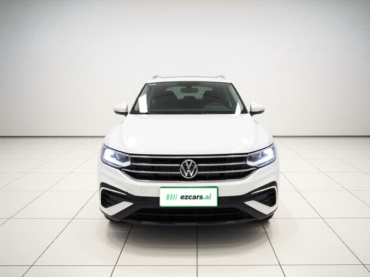 Tiguan L 2022 330TSI AT RWD Smart photo 2