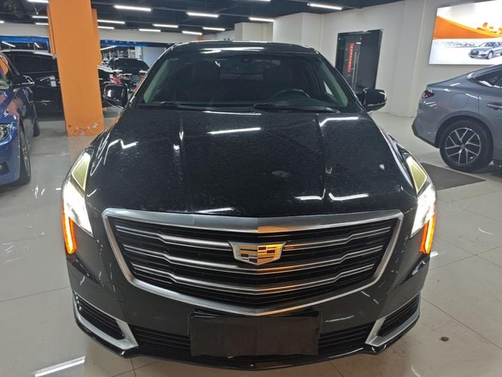 XTS 2018 28T Tech photo 2