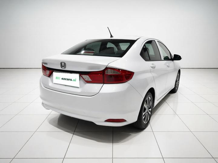 2018 1.5L CVT Comfort photo 6