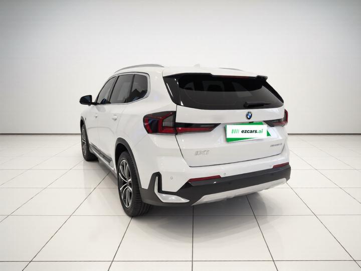 iX1 2025 eDrive25L X Design Package photo 4