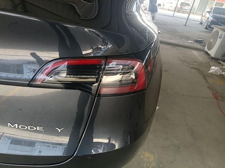 Model Y 2024 RWD photo 7