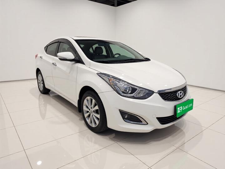 Elantra 2016 1.6L MT Premium photo 3