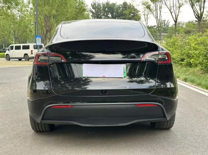 Model Y 2022 Facelift Long Range AWD photo 3