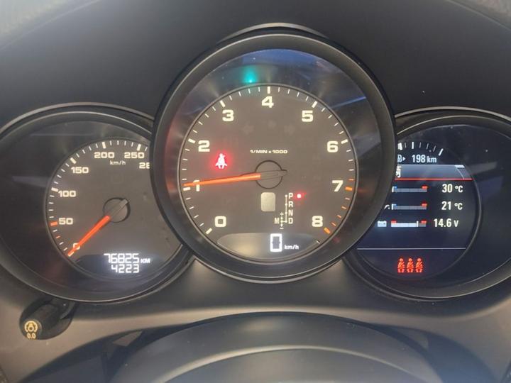 2018 Macan 2.0T photo 7