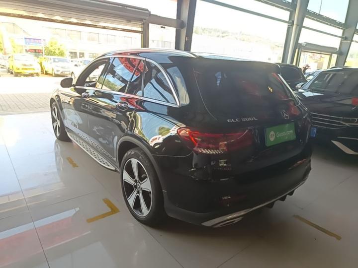 GLC 2022 Facelift GLC 300 L 4MATIC Dynamic Edition photo 4
