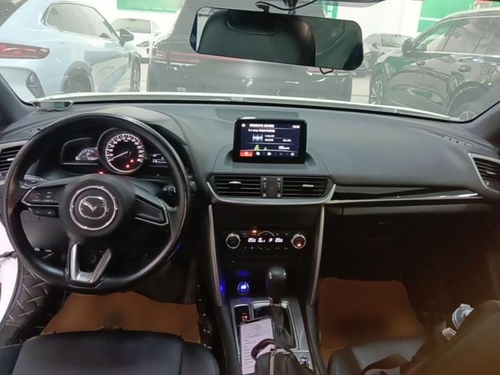 CX-4 2018 2.0L AT RWD Explorer China V photo 2