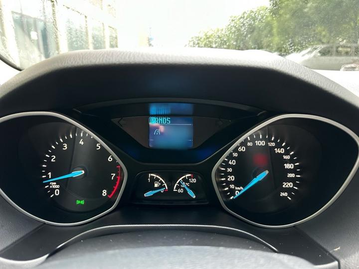 Focus 2017 Hatchback 1.6L AT Comfort photo 3