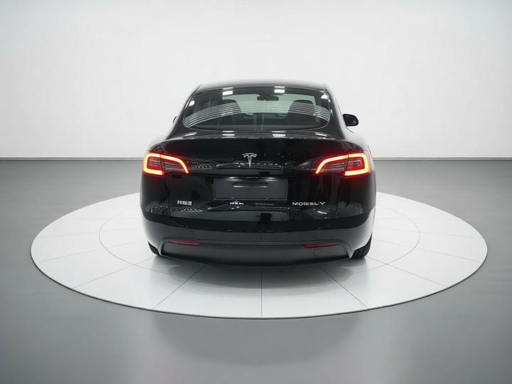 Model Y 2022 Facelift RWD photo 3