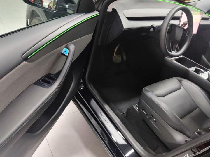 Model Y 2026 Long Range RWD photo 2