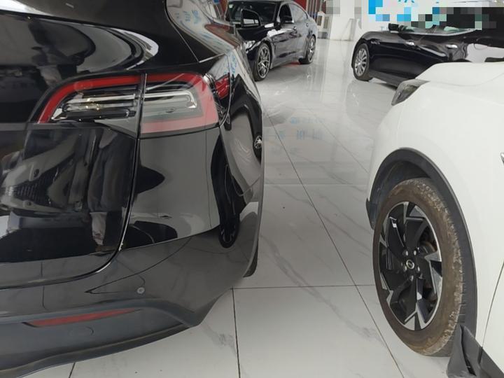 Model Y 2022 RWD photo 7