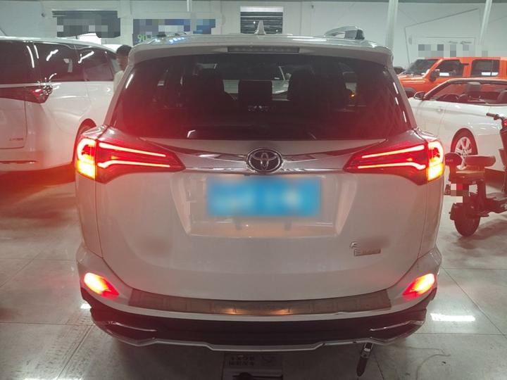 RAV4 2016 2.0L CVT RWD Comfort China V photo 5