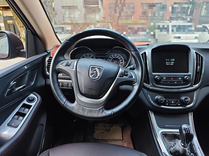 560 2015 1.8L MT Luxury photo 7