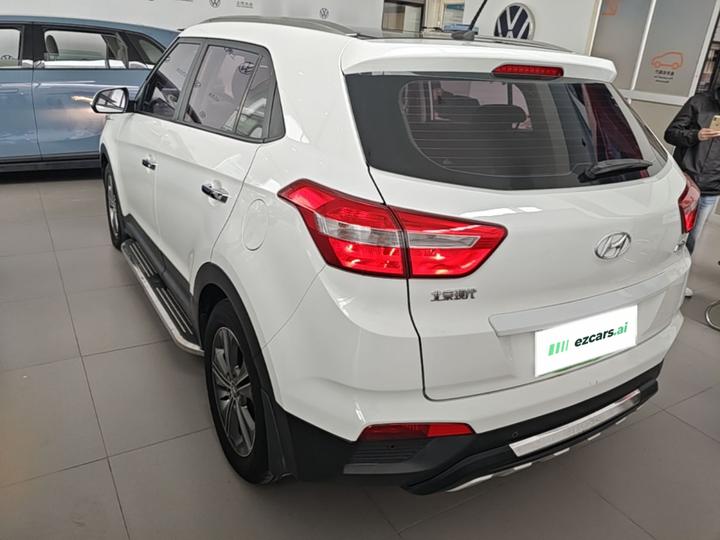 ix25 2015 1.6L AT RWD Smart GLS photo 4