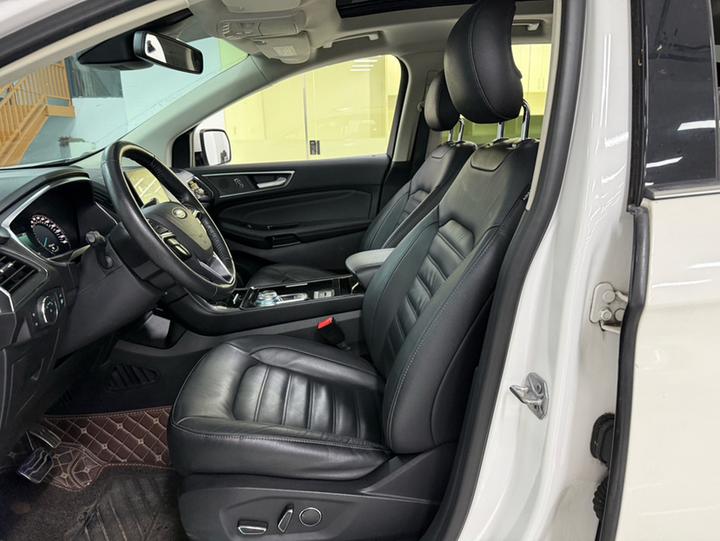 Edge 2020 EcoBoost 245 RWD 7-Seater photo 7