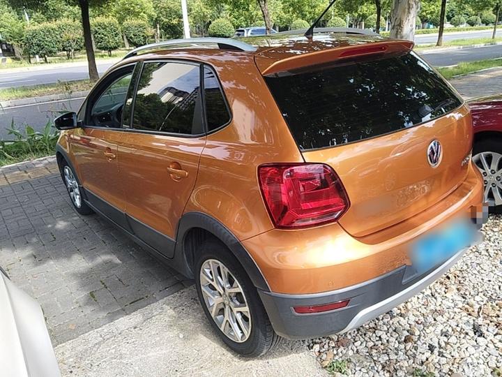 2014 1.6L Cross Polo AT photo 4