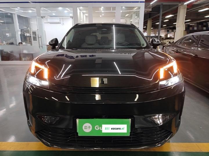 08 EM-P 2023 220km AWD Performance Halo photo 2