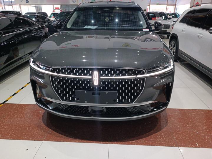 Nautilus 2023 2.0T AWD photo 2