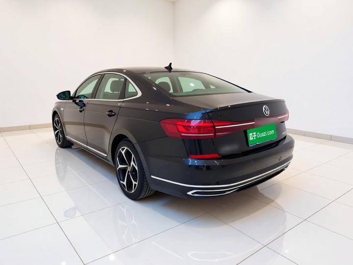 Passat 2023 330TSI Luxury photo 4