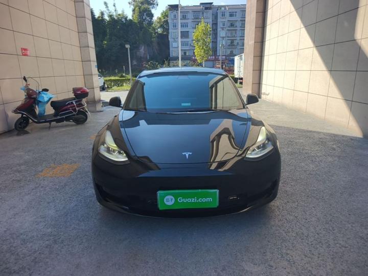 Model 3 2022 RWD photo 2