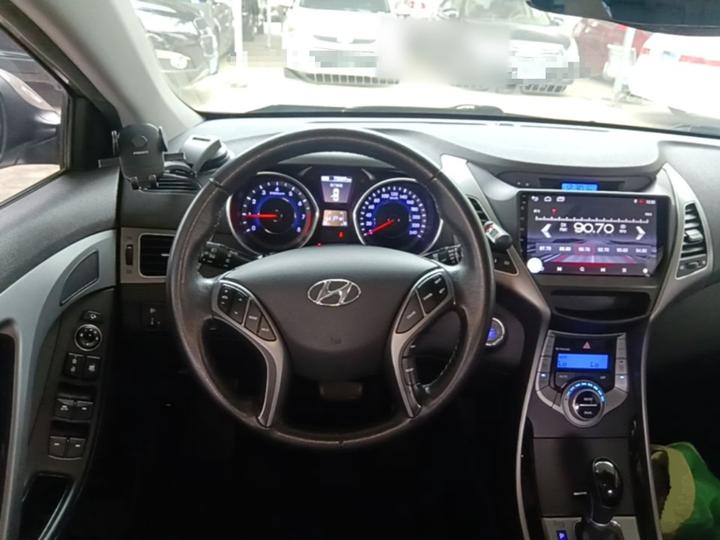 Elantra 2015 1.6L AT Premium photo 6
