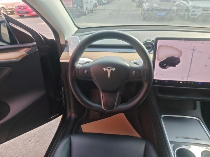 Model Y 2021 Standard Range RWD photo 6