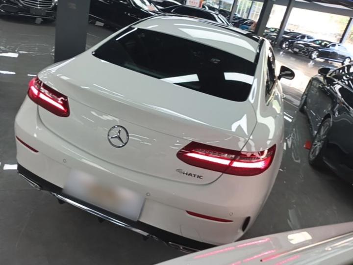 E-Class Imported 2019 E 200 4MATIC Coupe photo 4