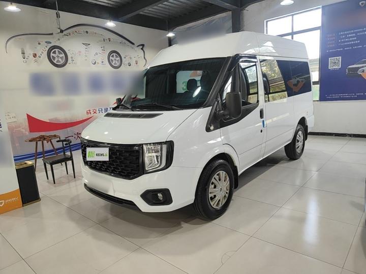 2023 2.0T MT Short Wheelbase 6-Seater