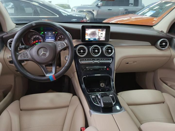 GLC 2017 GLC 200 4MATIC photo 5