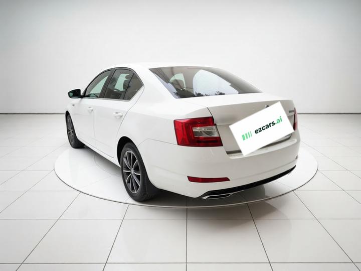 Octavia 2017 1.6L MT photo 4