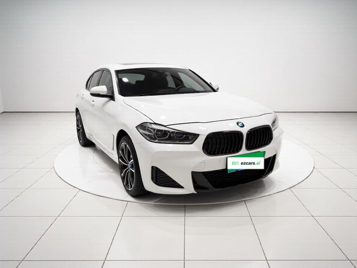 X2 2021 sDrive25i Exclusive M Sport Package photo 3