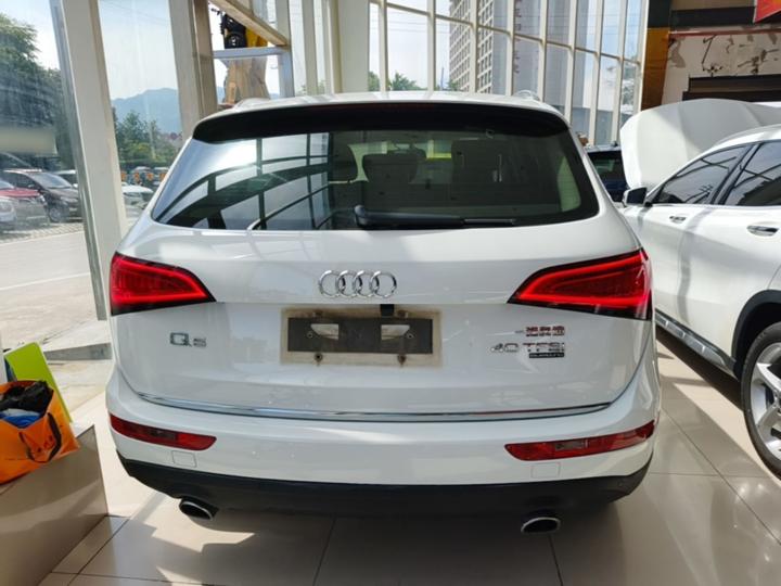 Q5 2017 40 TFSI Tech photo 3