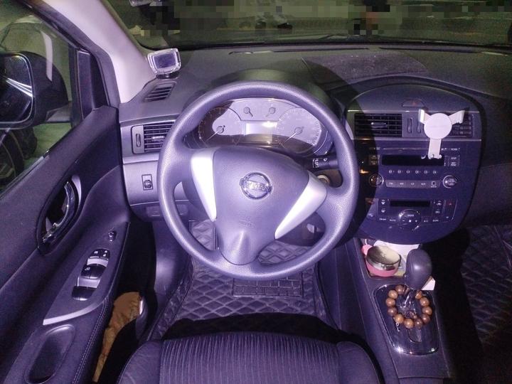 Tiida 2011 1.6L CVT Smart photo 3