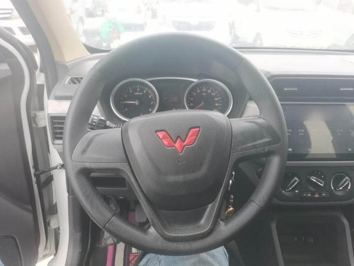 Wuling Hongguang 2021 1.5L S Standard LAR photo 6