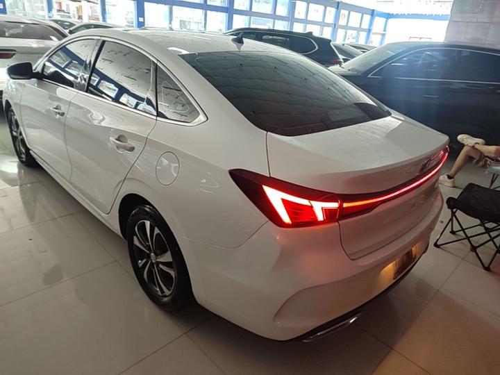 Eado 2022 PLUS NE 1.4T GDI DCT Premium photo 3