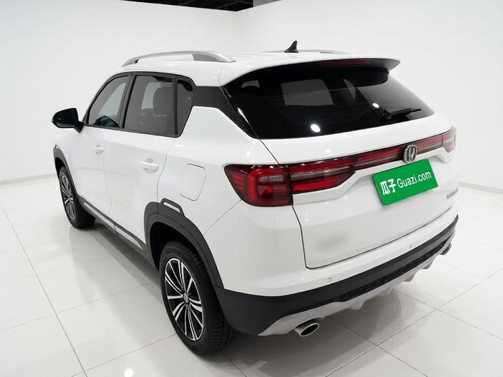 CS35PLUS 2019 1.4T DCT photo 4