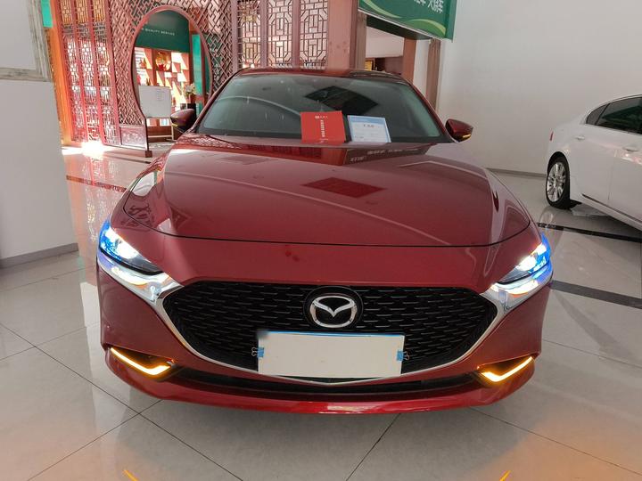 3 Axela 2022 2.0L AT photo 2