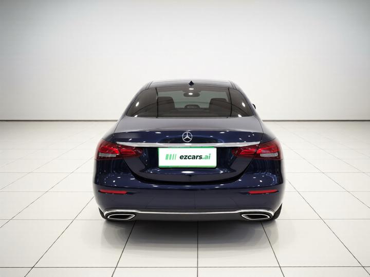 E-Class 2023 E 300 L Luxury photo 5