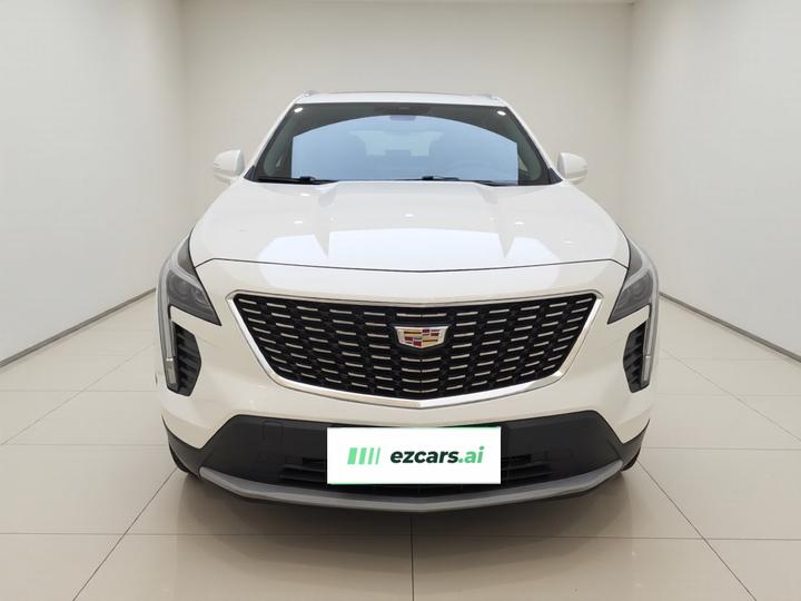 XT4 2018 28T RWD Leading photo 2